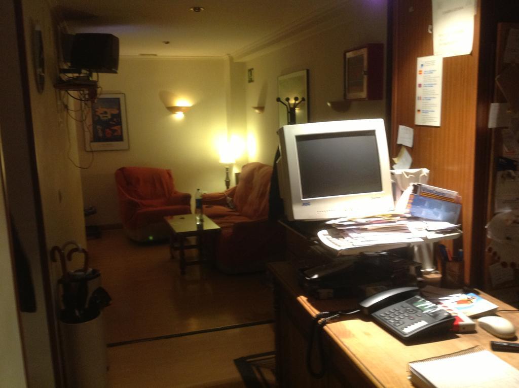 Hostal La Redonda 그라나다 외부 사진